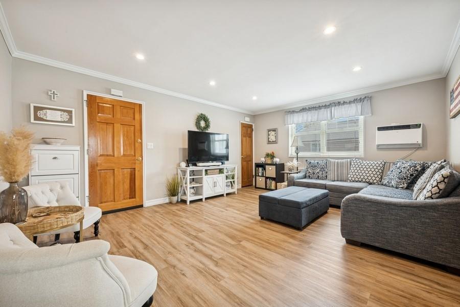 252-14 60th Avenue # # 568, Little Neck, NY 11362
