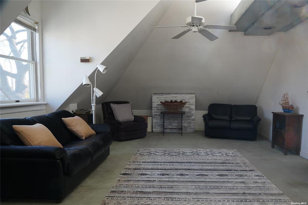 3 Beech Court Circle, College Point, NY 11356