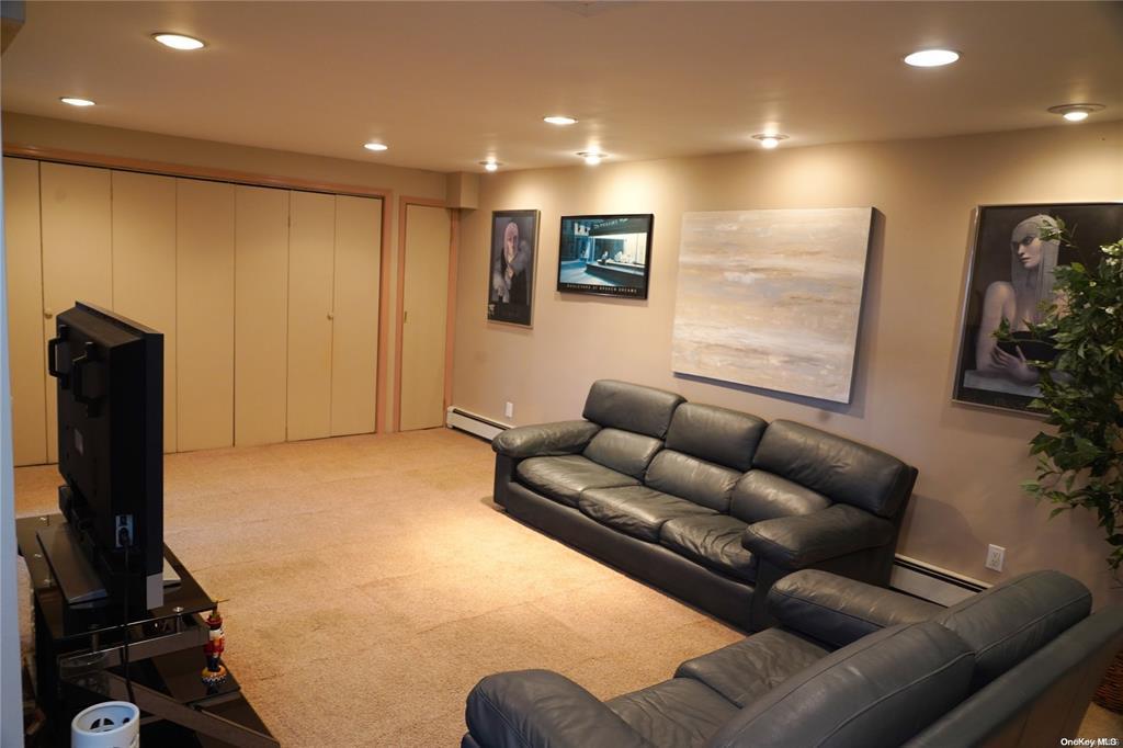 3 Beech Court Circle, College Point, NY 11356