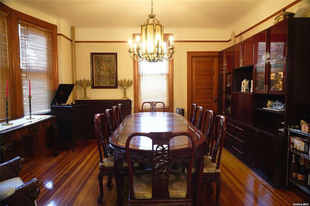 3 Beech Court Circle, College Point, NY 11356