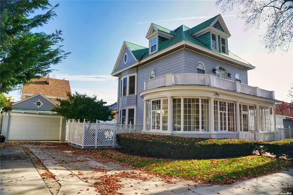 3 Beech Court Circle, College Point, NY 11356