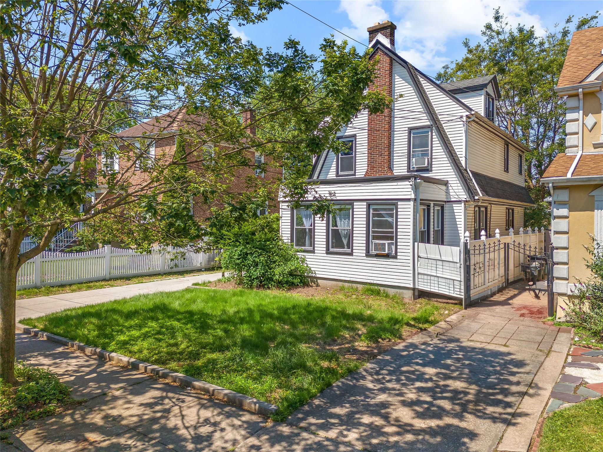 47-18 163 Street, Flushing, NY 11358