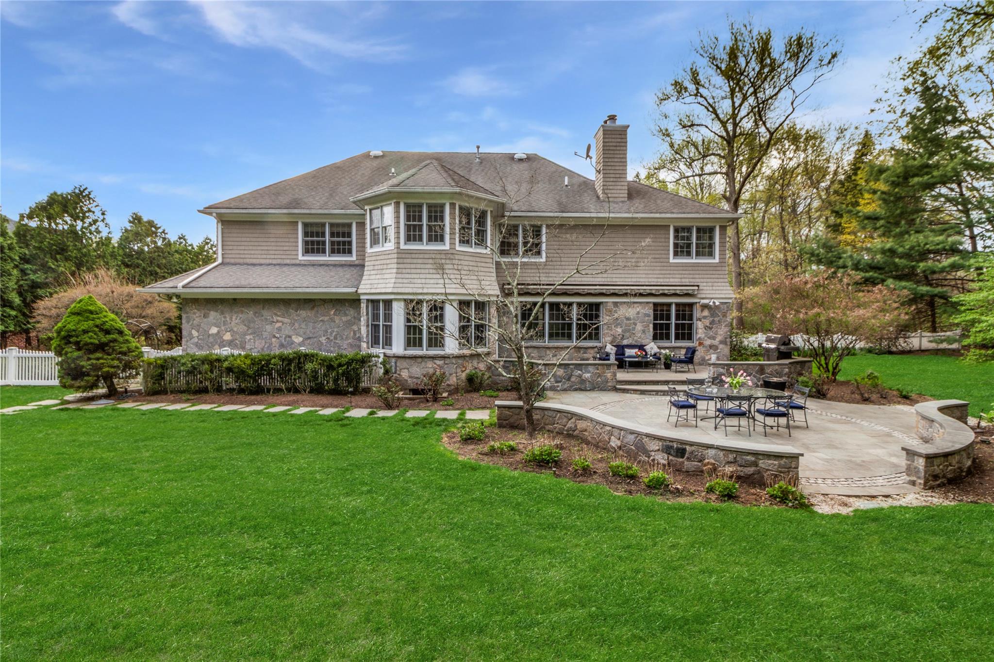 16 Johnson Place, Rye, NY 10580