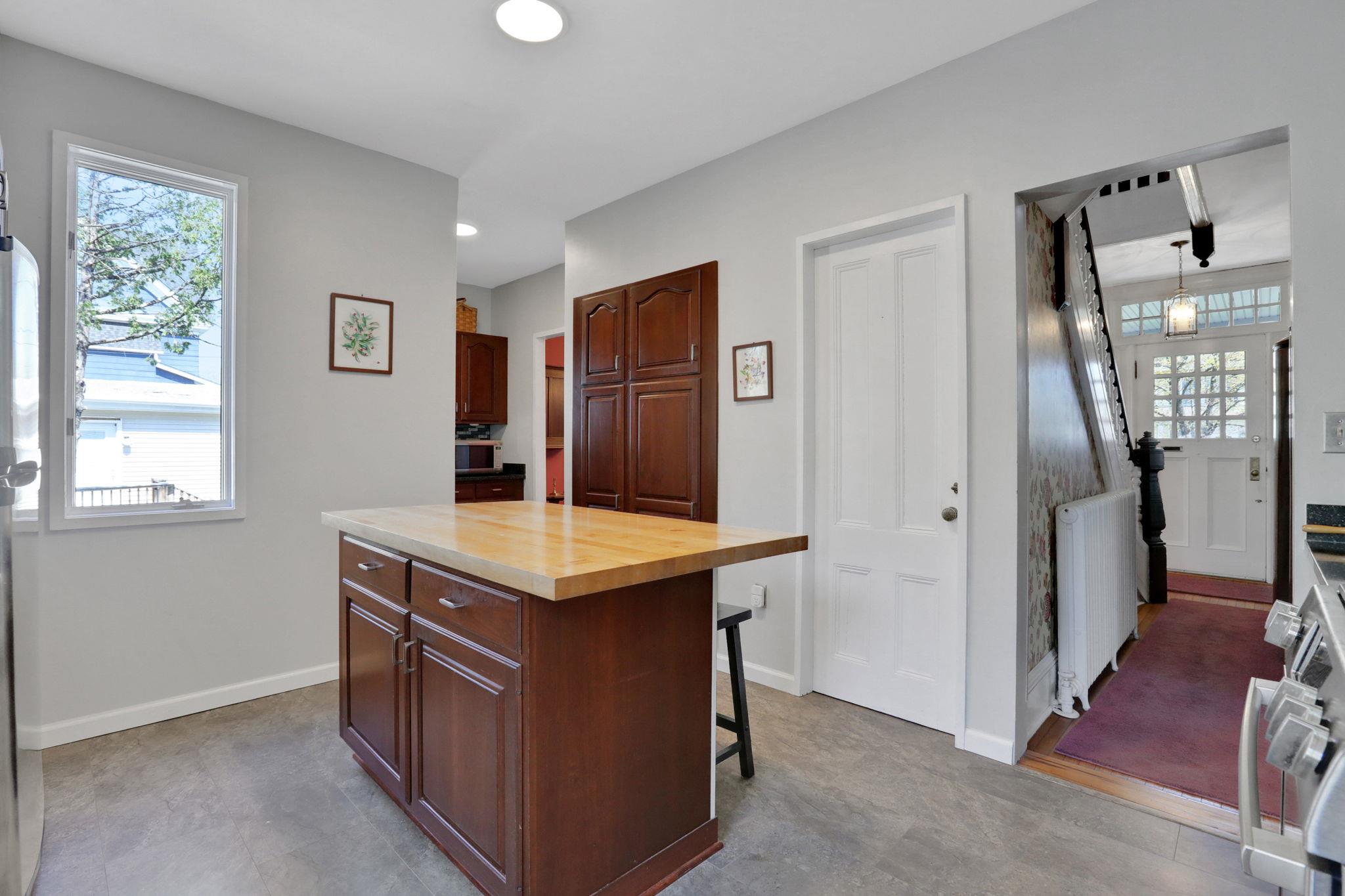 181 Washington Avenue, Kingston, NY 12401