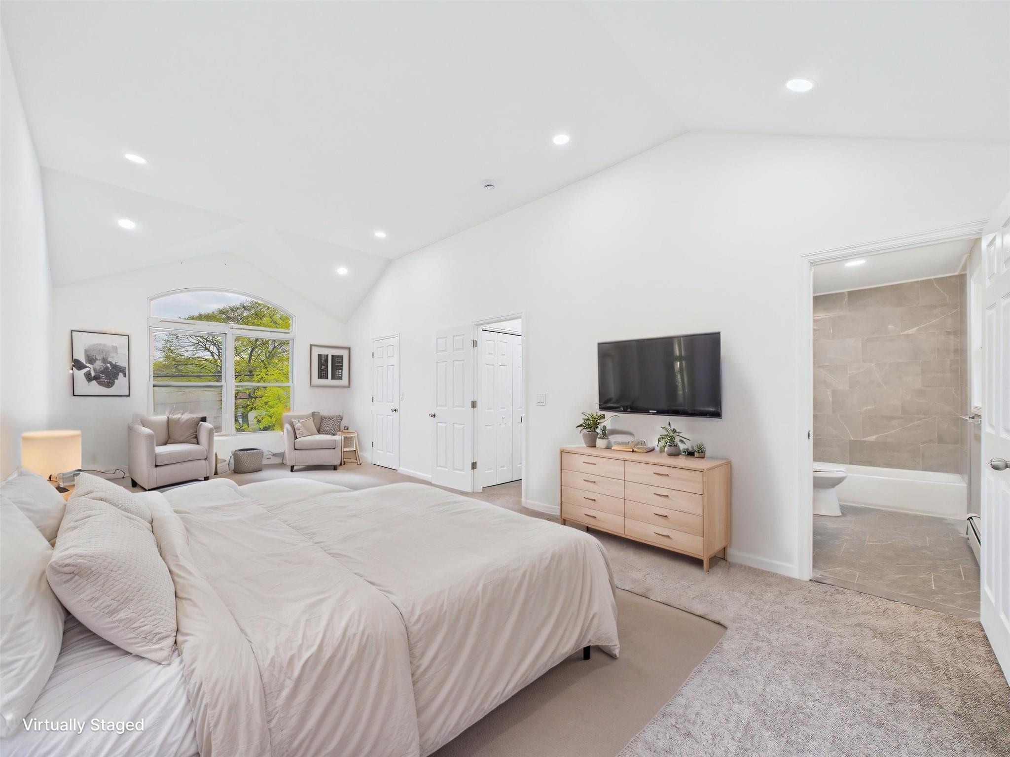 613 Bourdois Avenue, Bellport, NY 11713