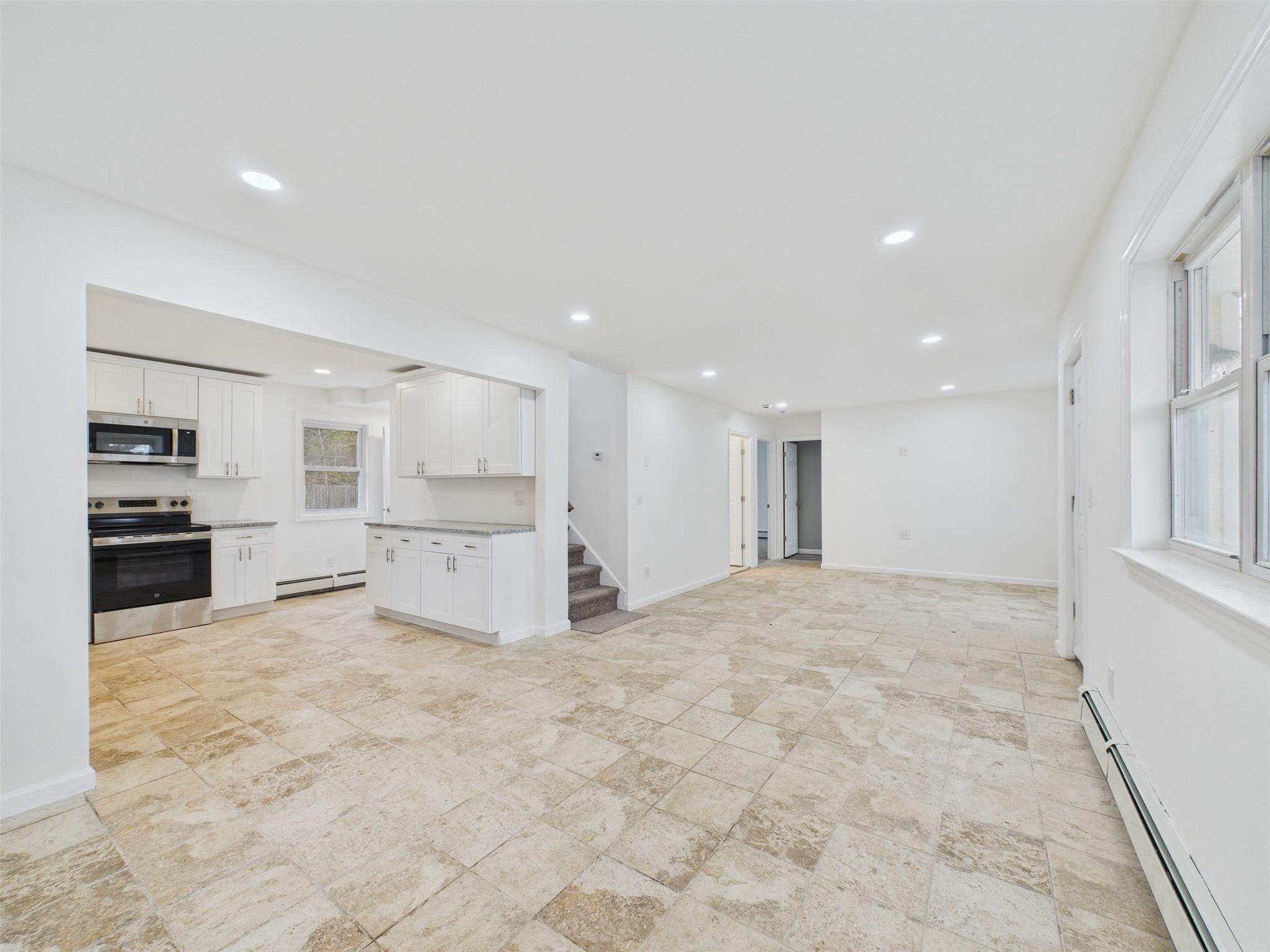 613 Bourdois Avenue, Bellport, NY 11713