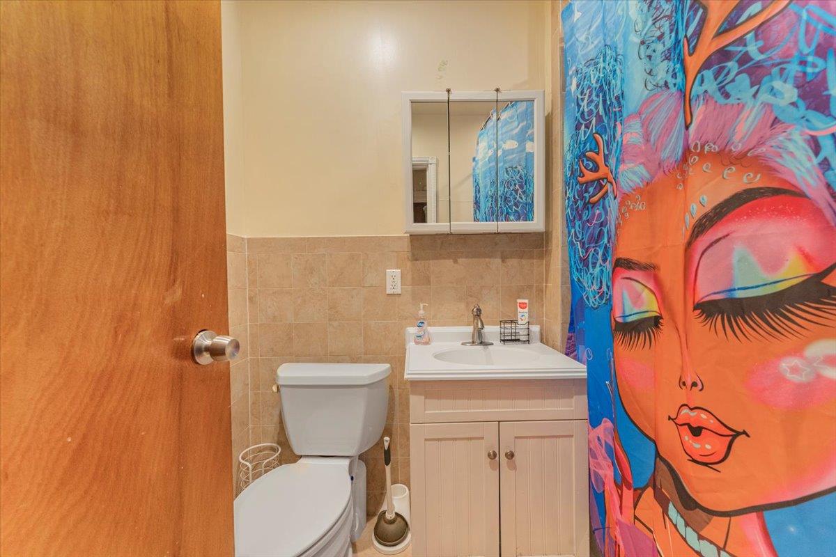 720 E 231st Street, Bronx, NY 10466