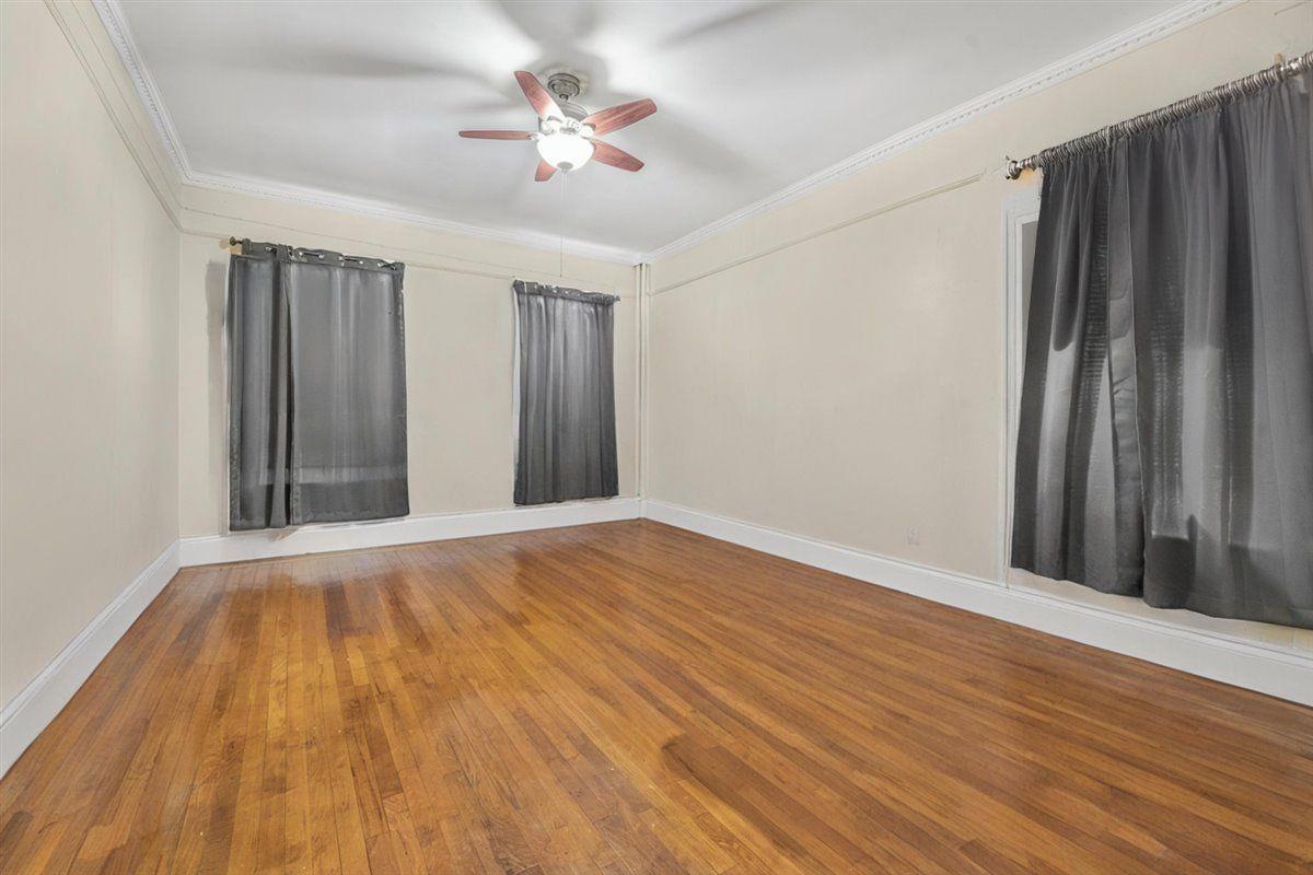 720 E 231st Street, Bronx, NY 10466