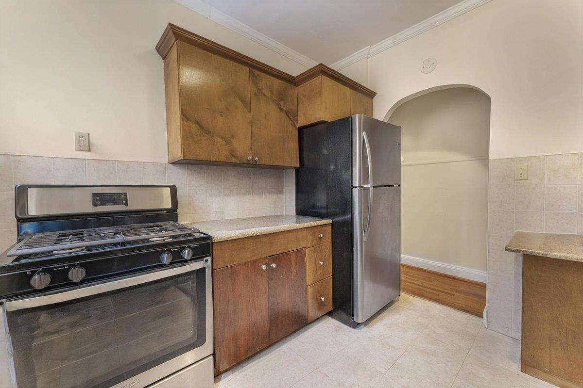 720 E 231st Street, Bronx, NY 10466