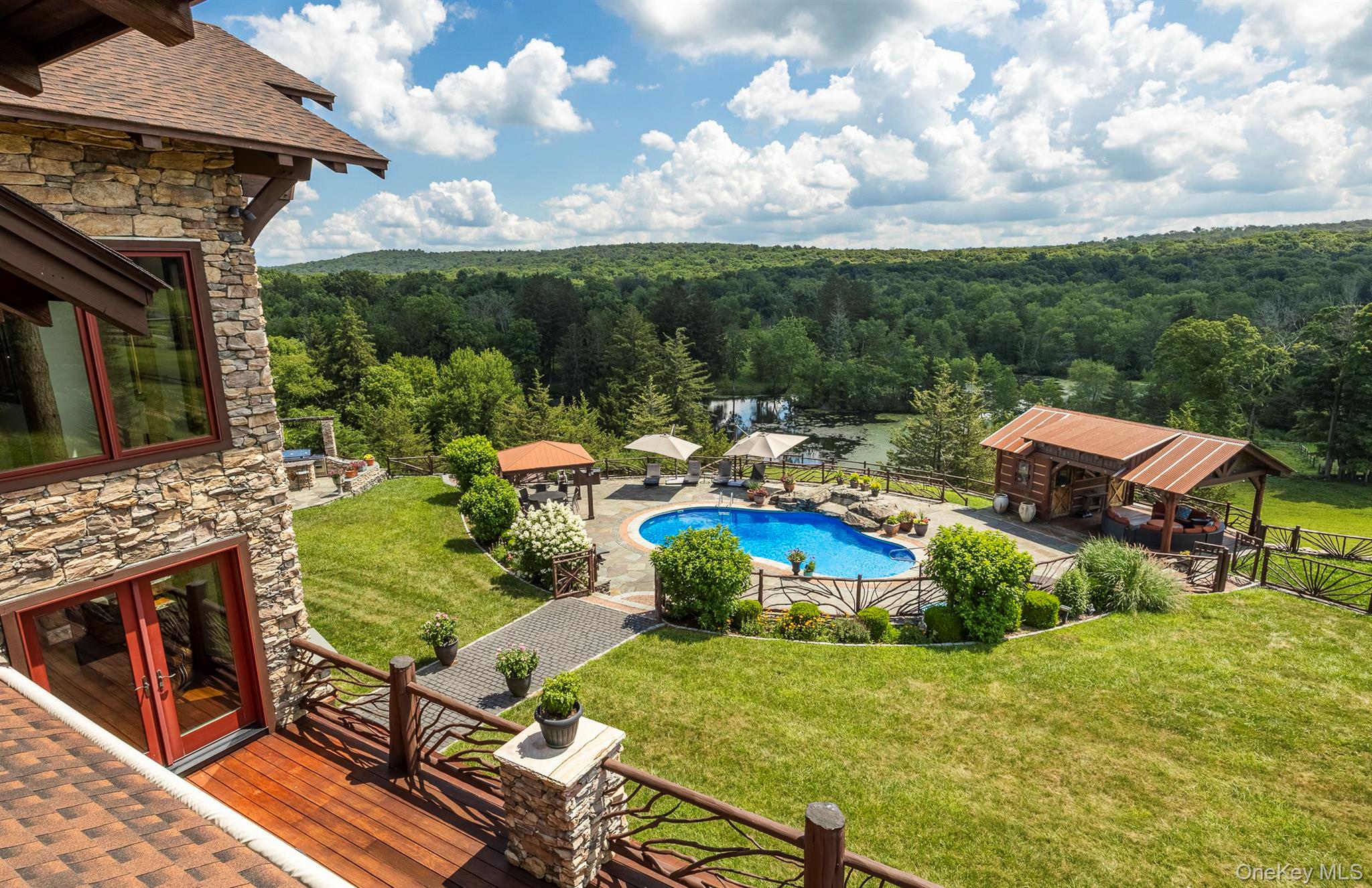 165 Drake Road, Pleasant Valley, NY 12569