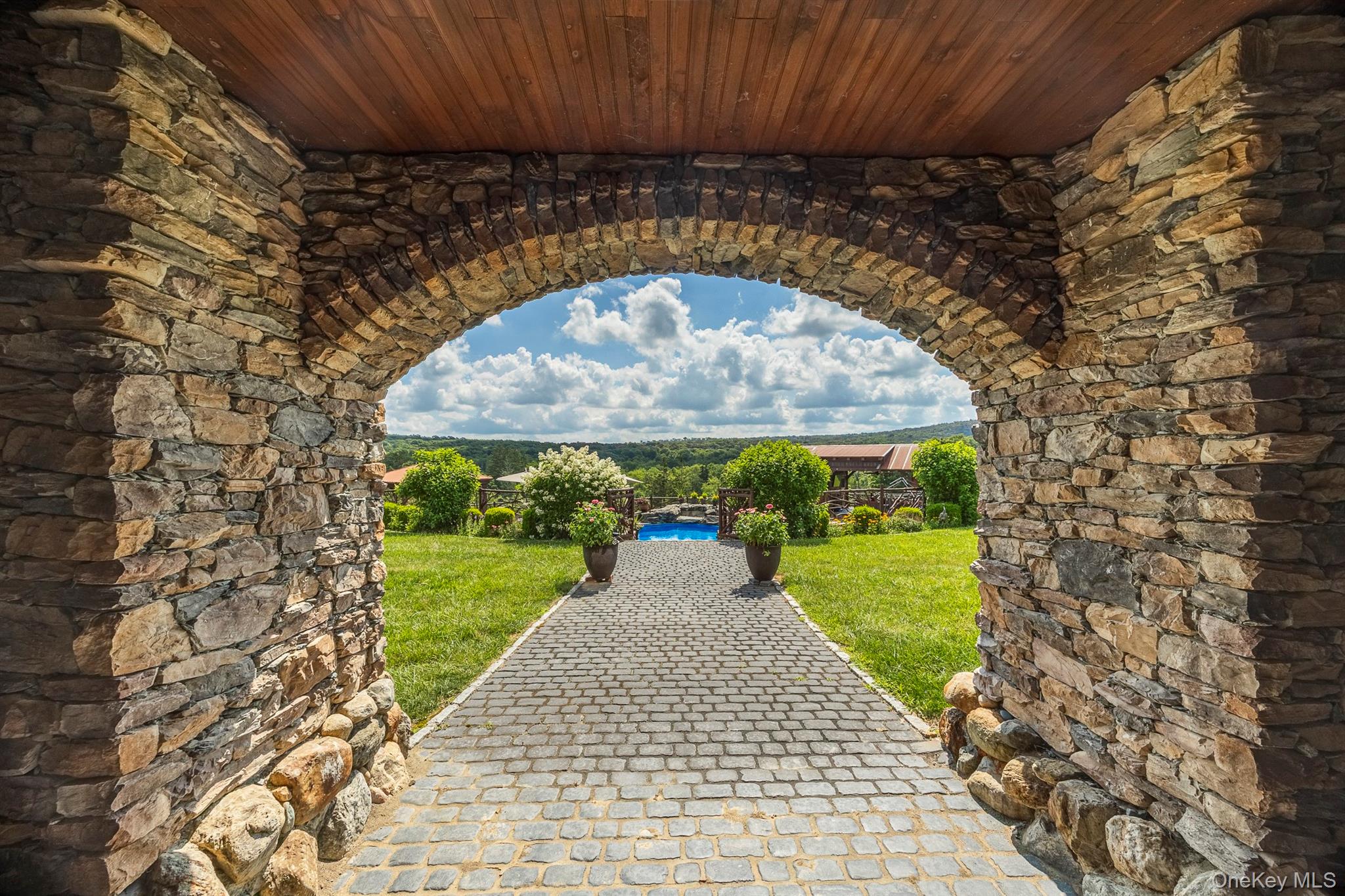 165 Drake Road, Pleasant Valley, NY 12569