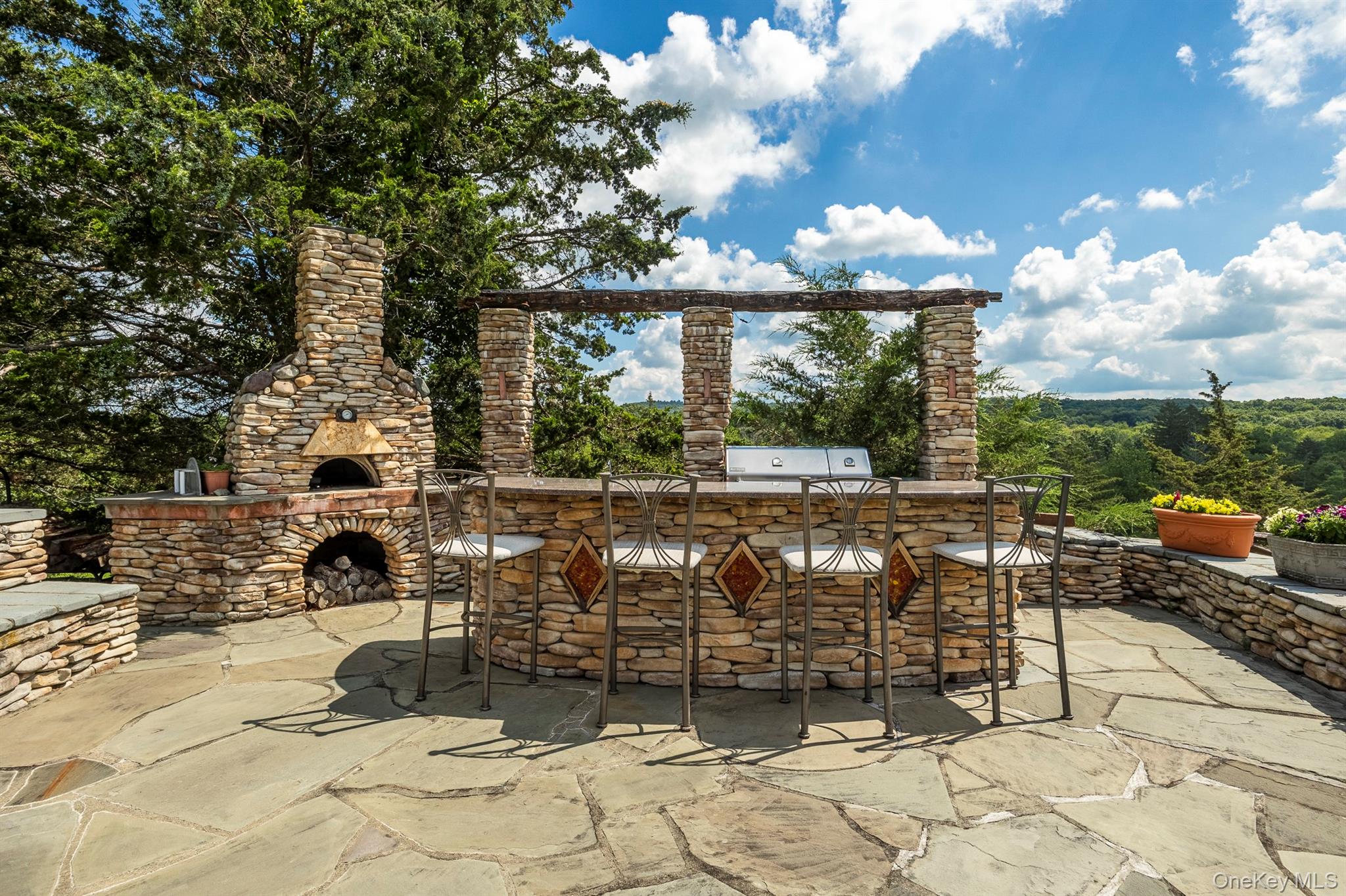 165 Drake Road, Pleasant Valley, NY 12569