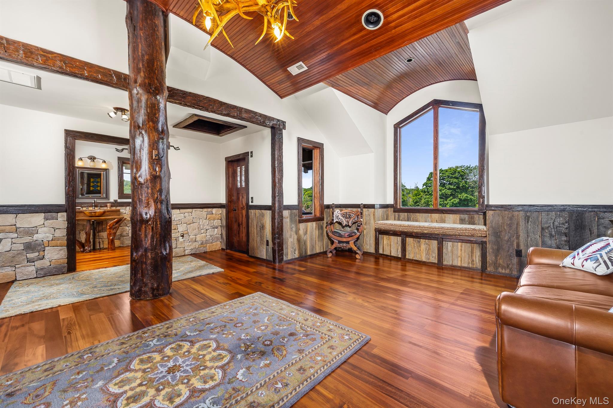 165 Drake Road, Pleasant Valley, NY 12569