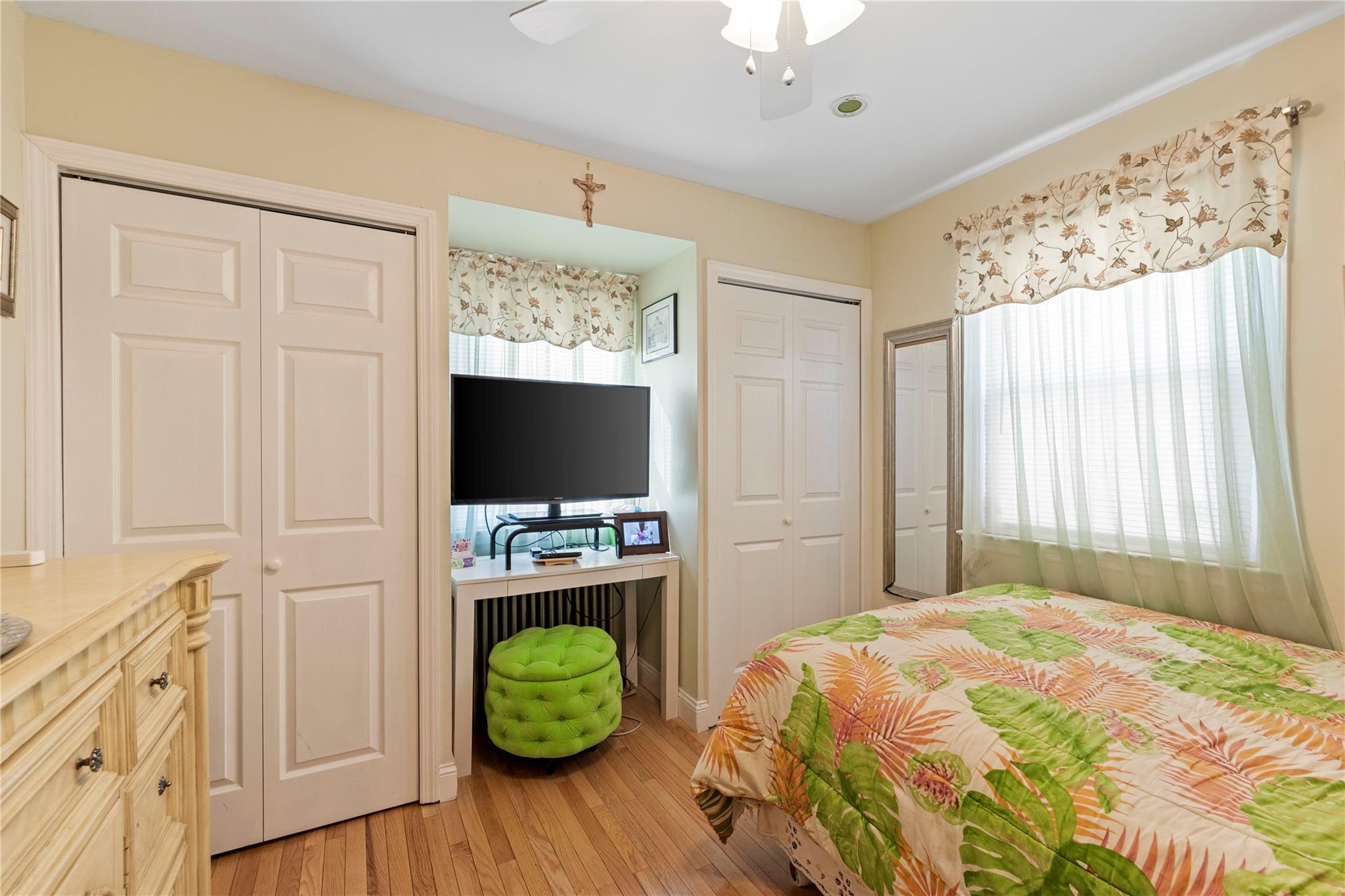 487 Emerson Place, Valley Stream, NY 11580