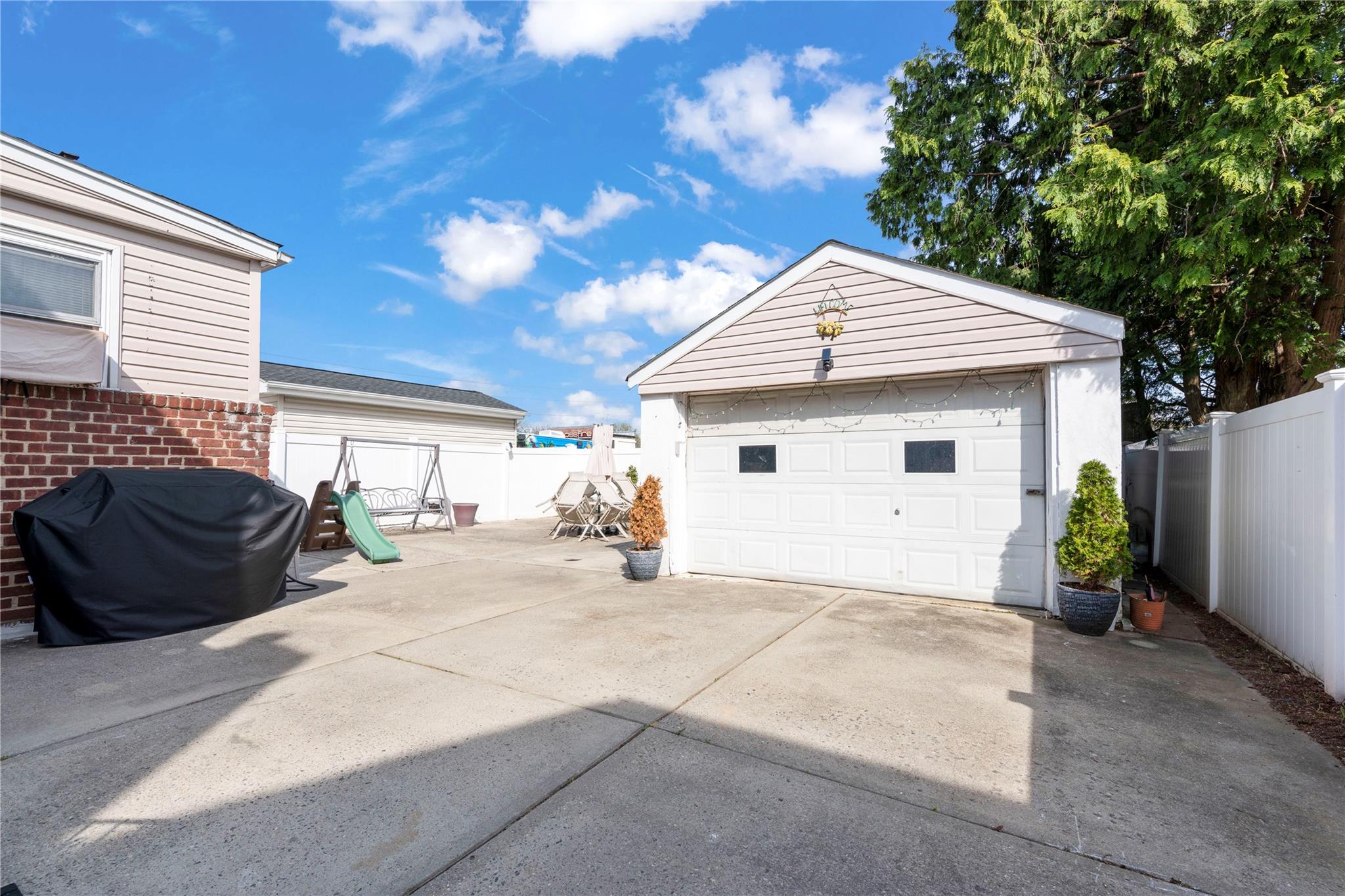 487 Emerson Place, Valley Stream, NY 11580