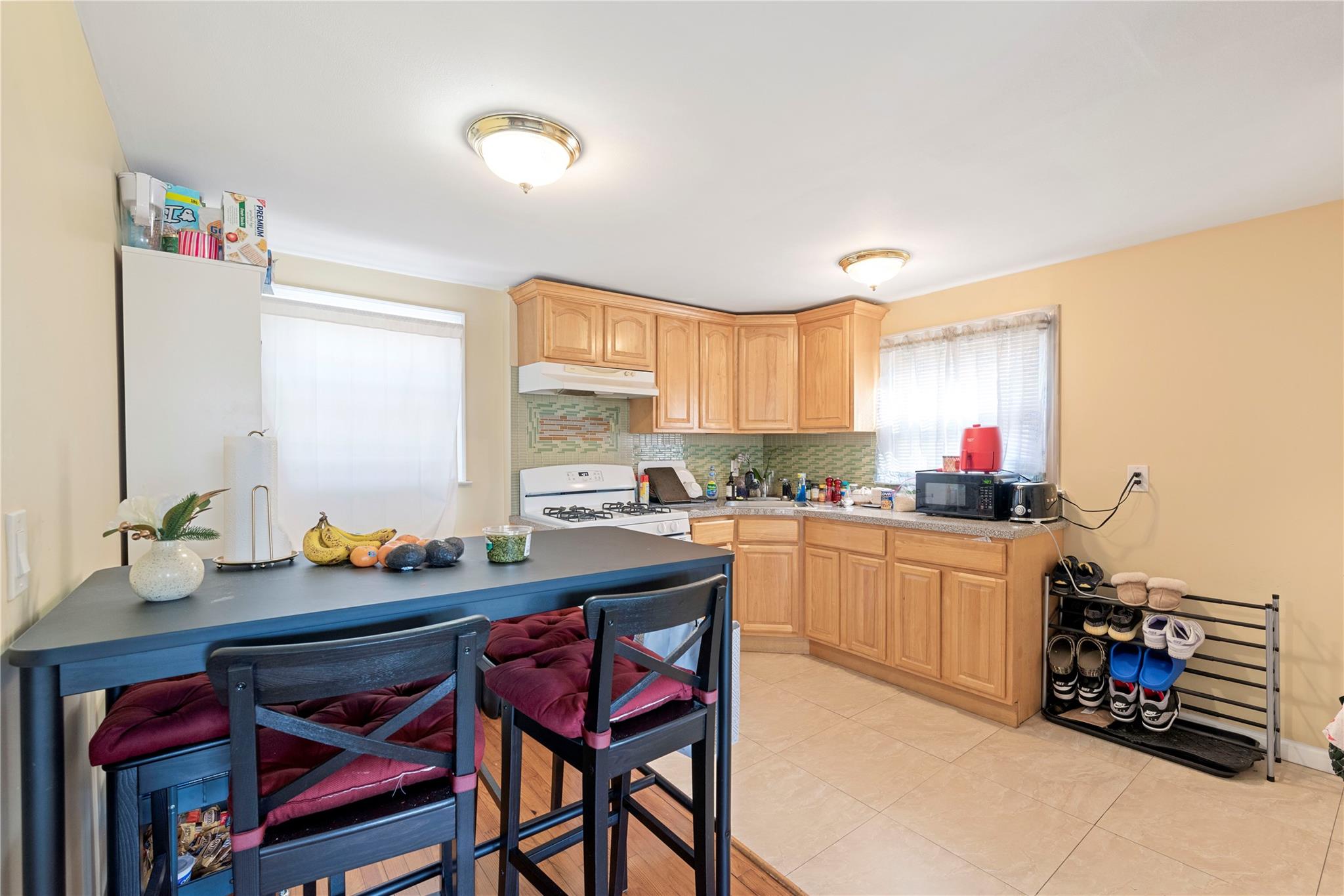 487 Emerson Place, Valley Stream, NY 11580