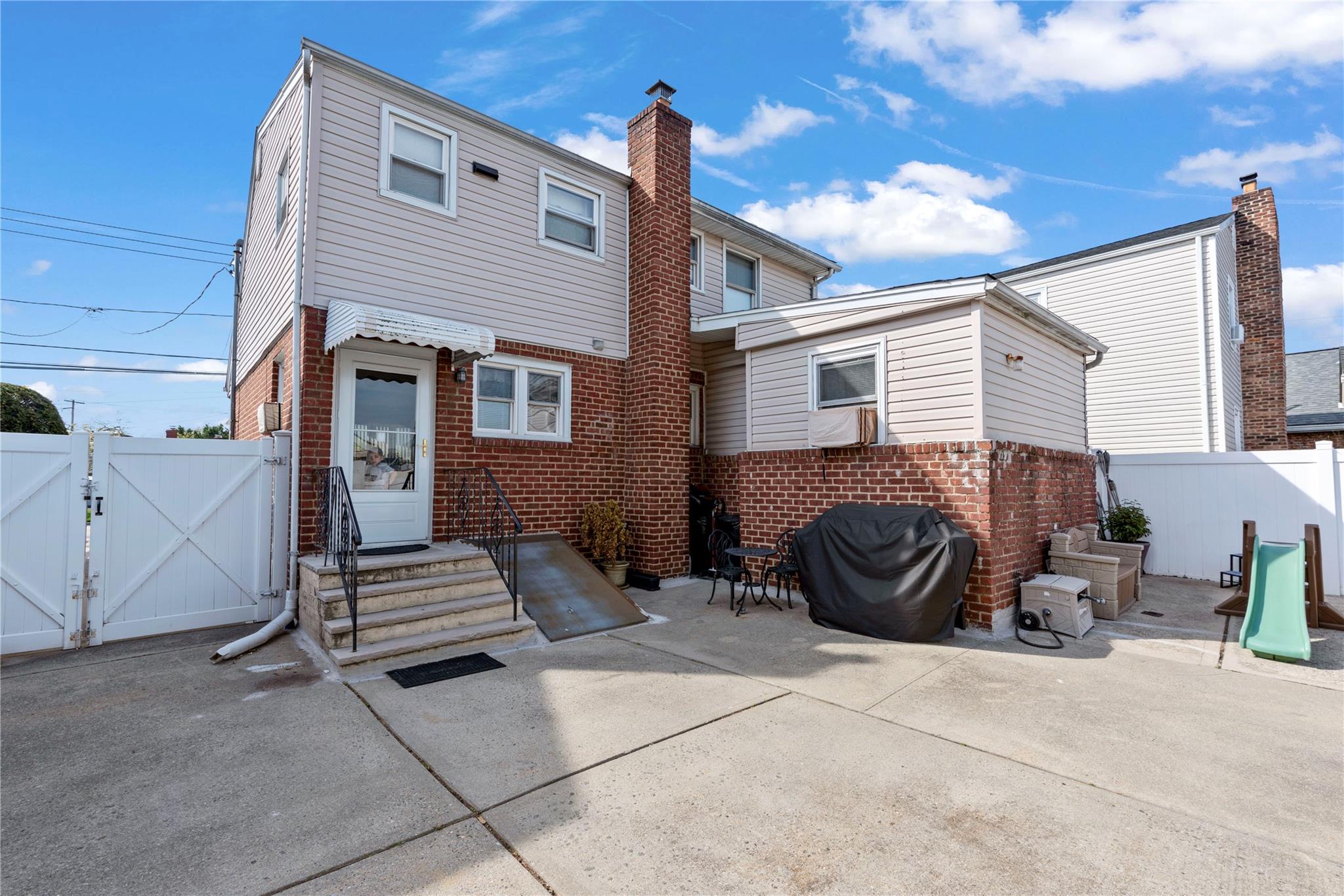 487 Emerson Place, Valley Stream, NY 11580