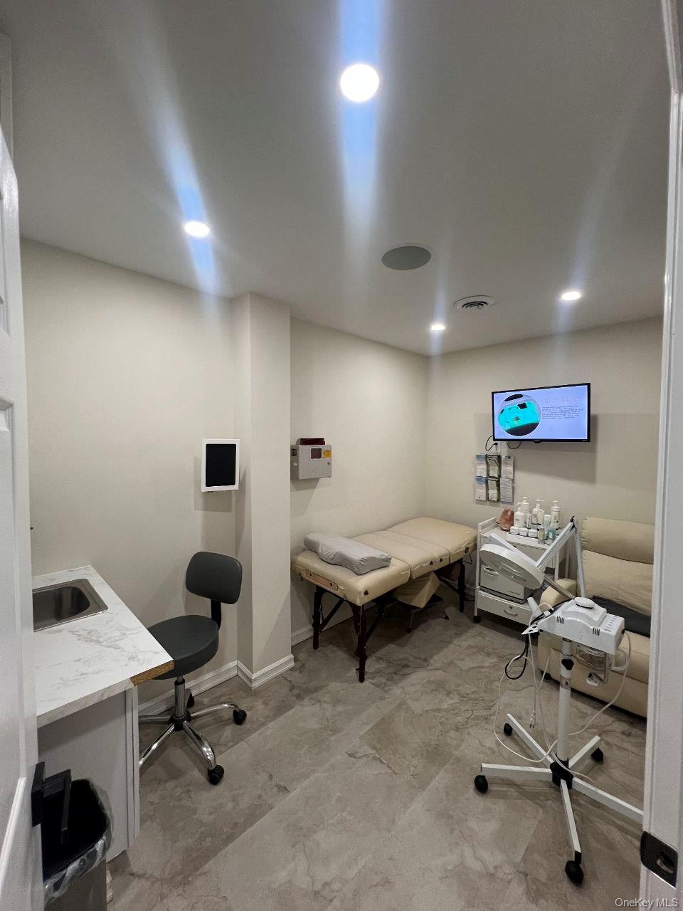 3552 E Tremont Avenue # 4, Bronx, NY 10465