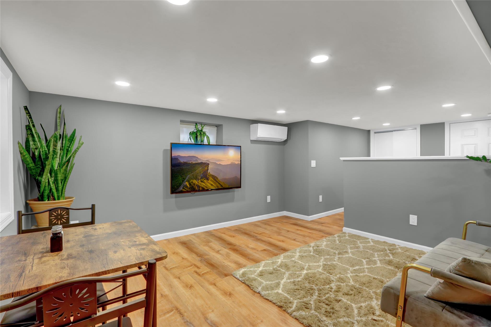 273 E Beverly Parkway, Valley Stream, NY 11580