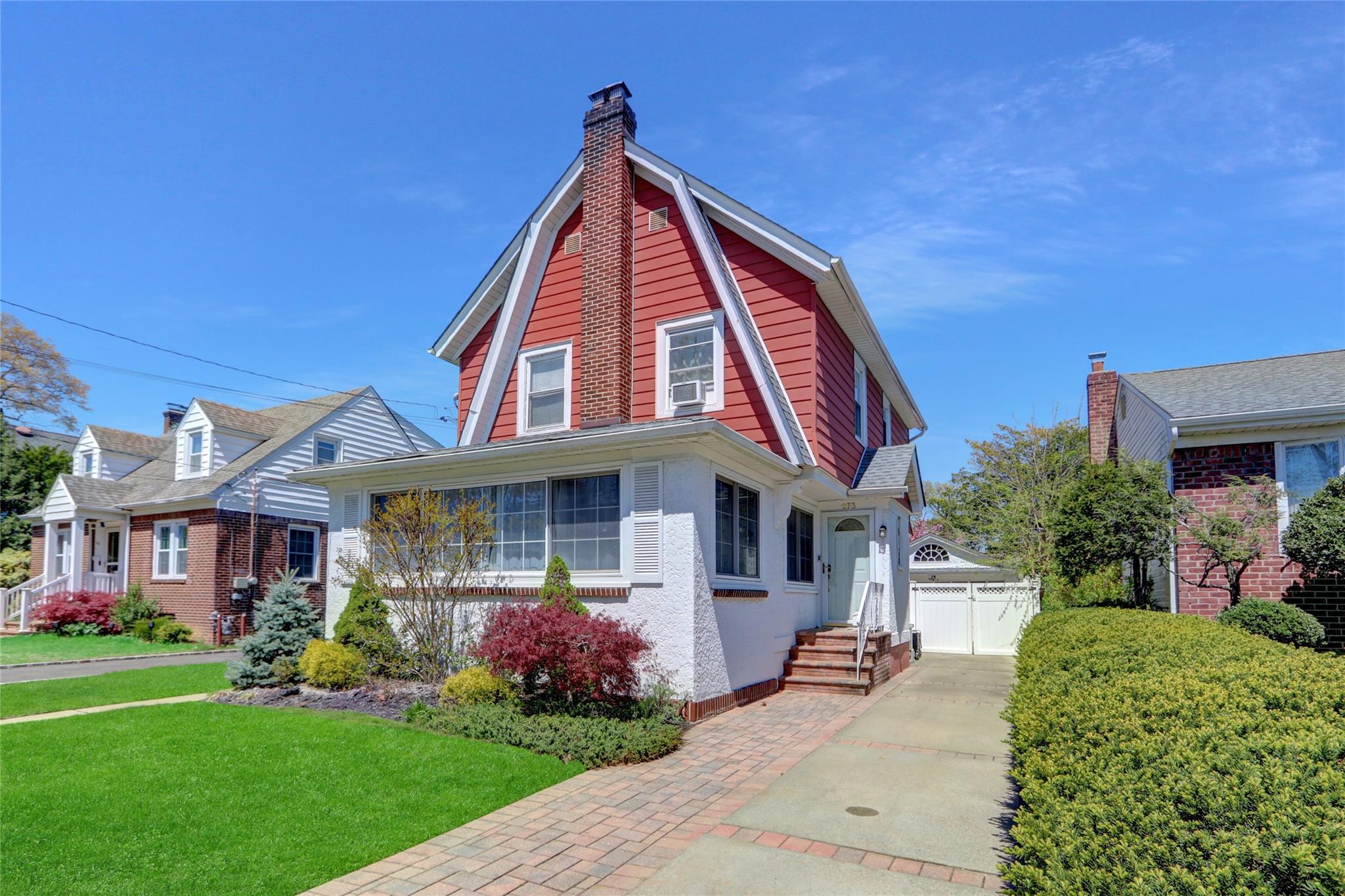 273 E Beverly Parkway, Valley Stream, NY 11580
