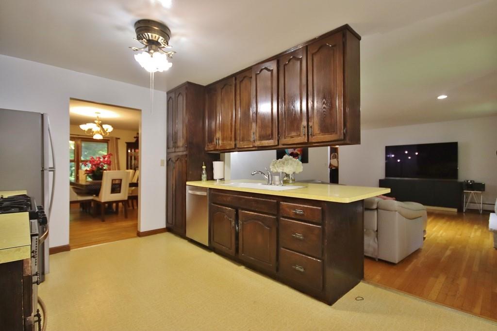 85 Old Phillips Hill Road, New City, NY 10956