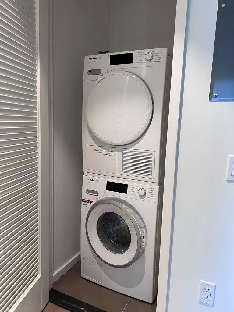133-27 39th Avenue # 8*, Flushing, NY 11354