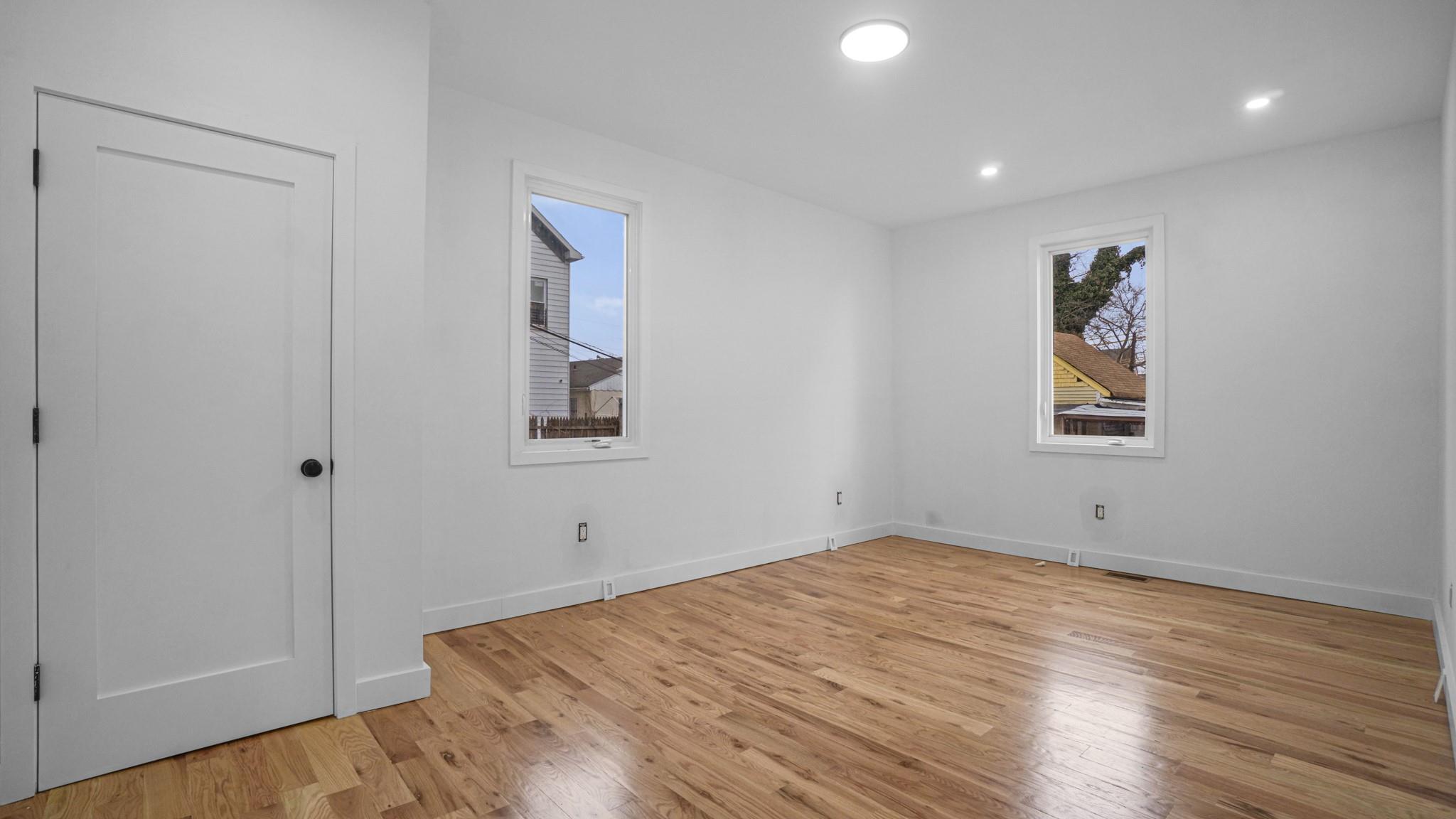 349 S 4th Avenue, Mount Vernon, NY 10550