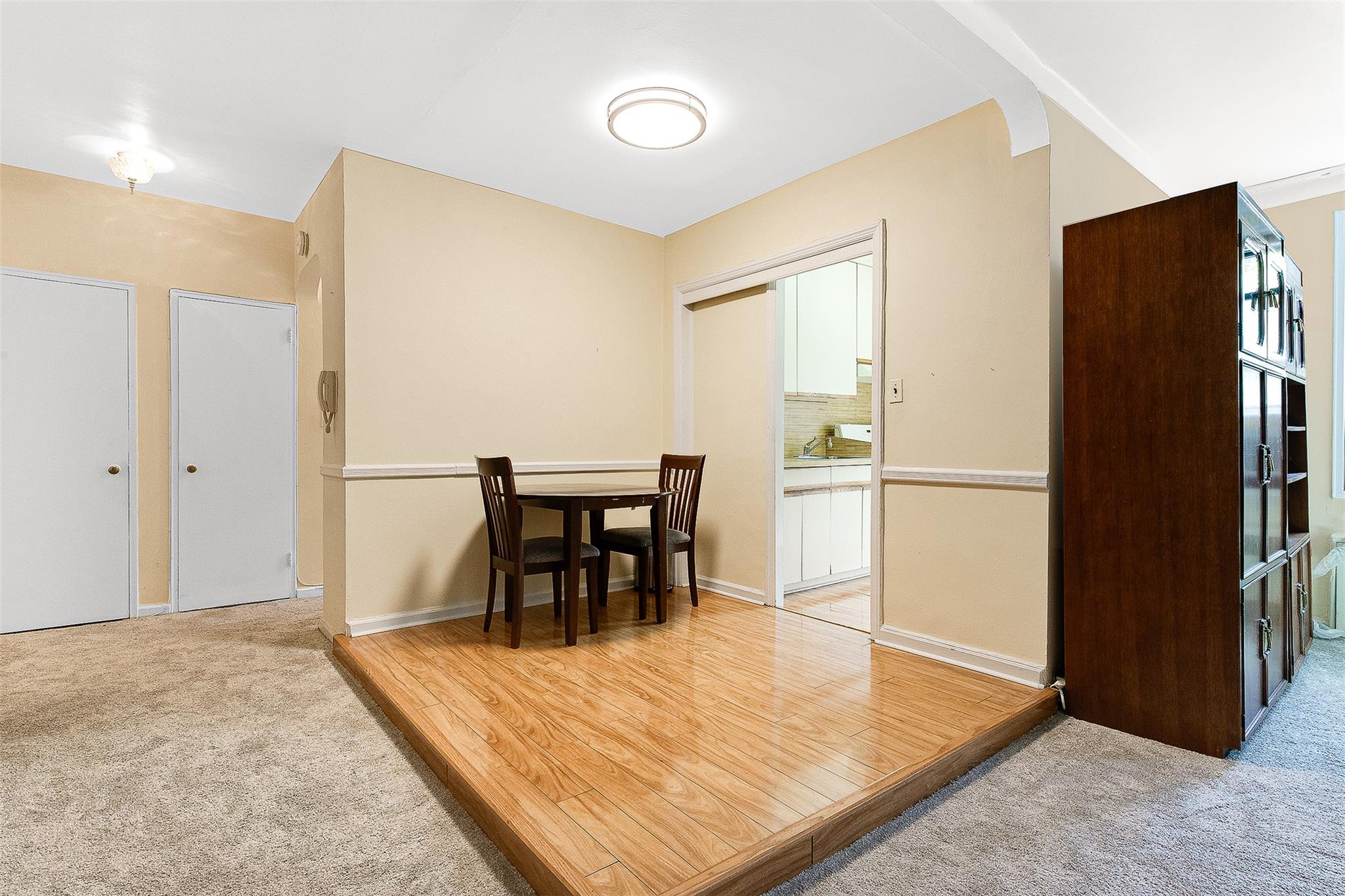 69-60 108th Street # 518, Forest Hills, NY 11375