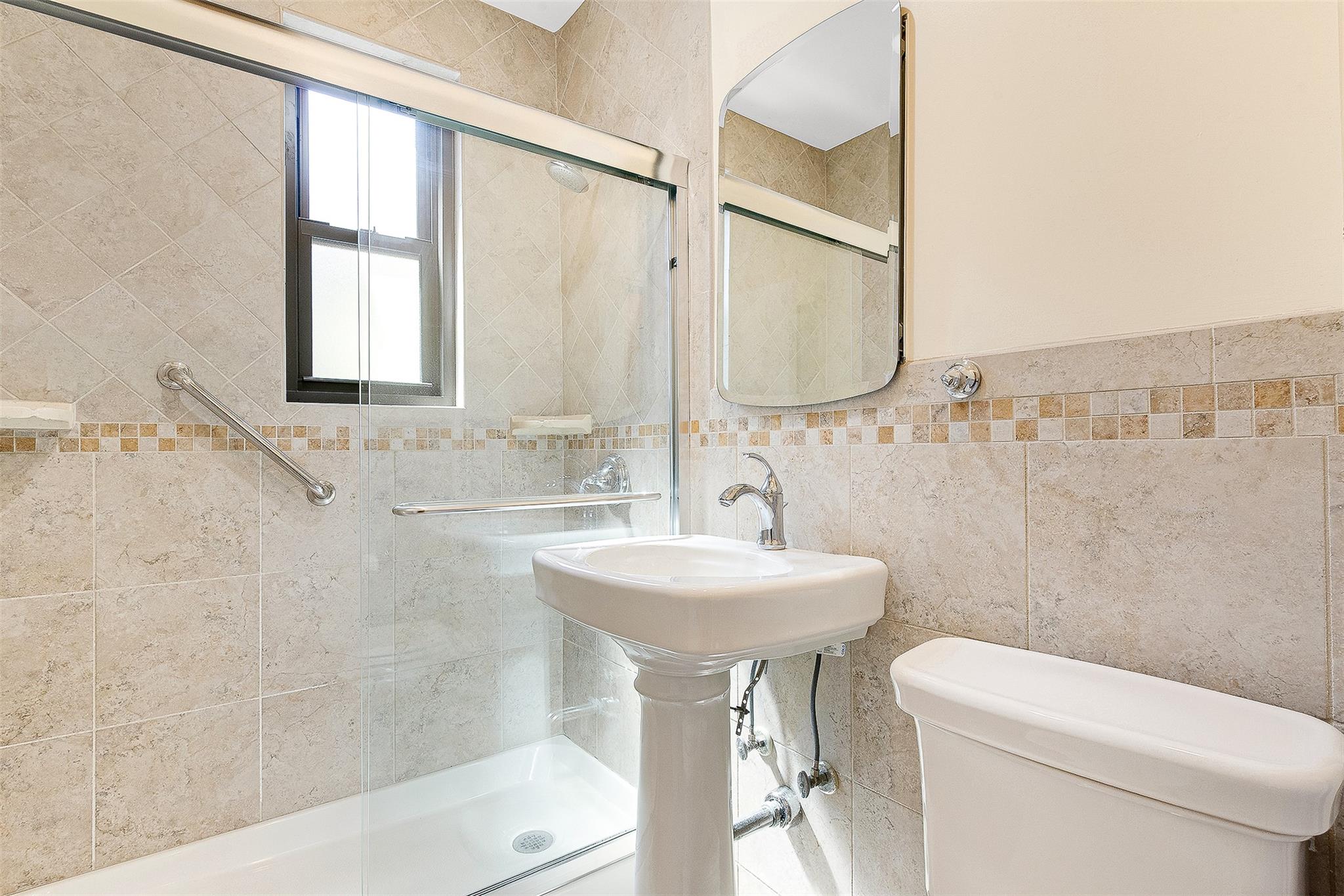 69-60 108th Street # 518, Forest Hills, NY 11375