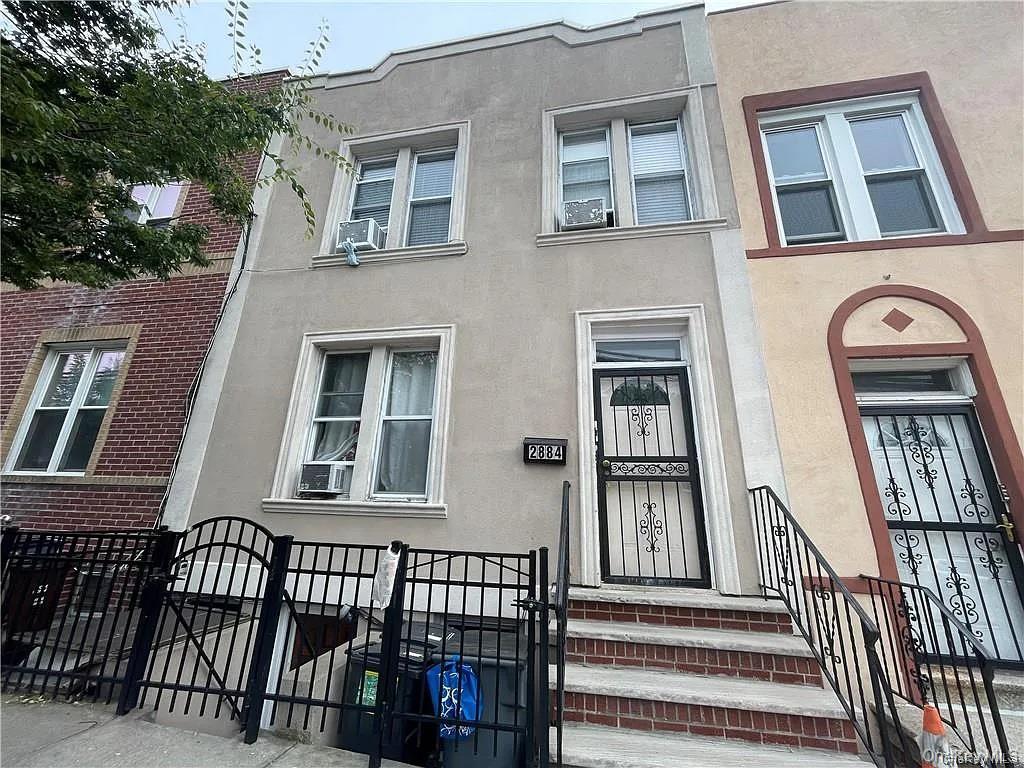 2884 Saint Theresa Avenue, Bronx, NY 10461