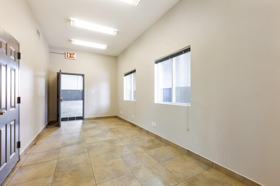 19-50 Steinway Street, Astoria, NY 11105