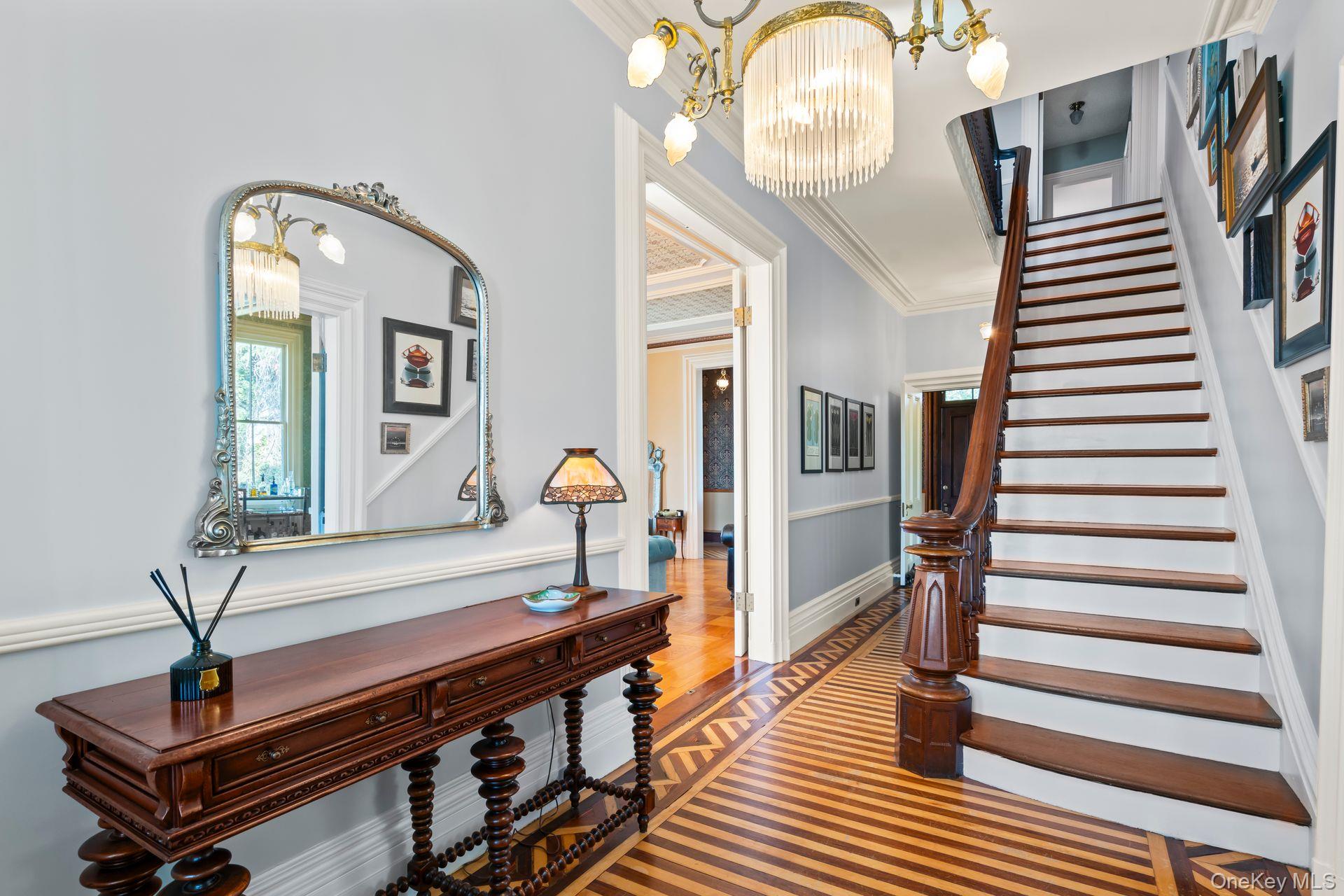 381 W Neck Road, Lloyd Harbor, NY 11743