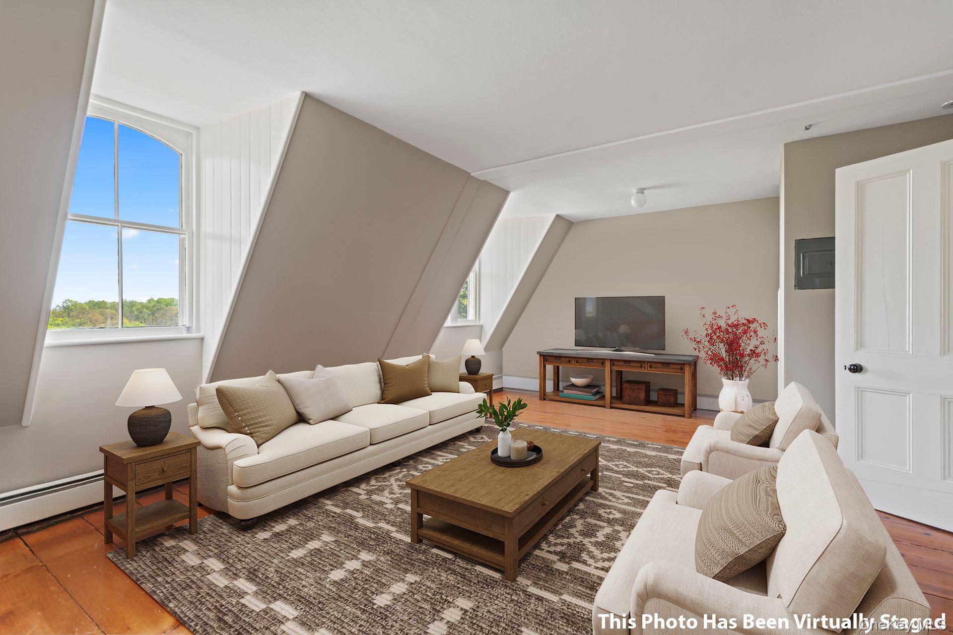 381 W Neck Road, Lloyd Harbor, NY 11743