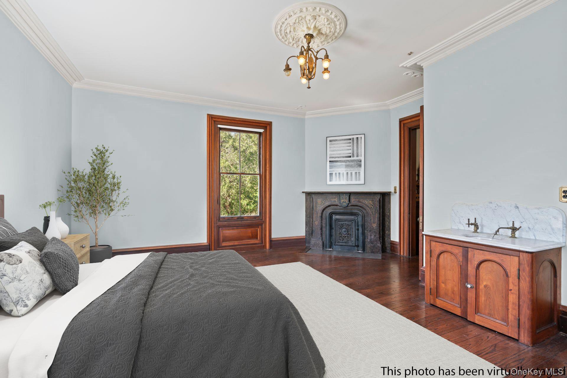 381 W Neck Road, Lloyd Harbor, NY 11743