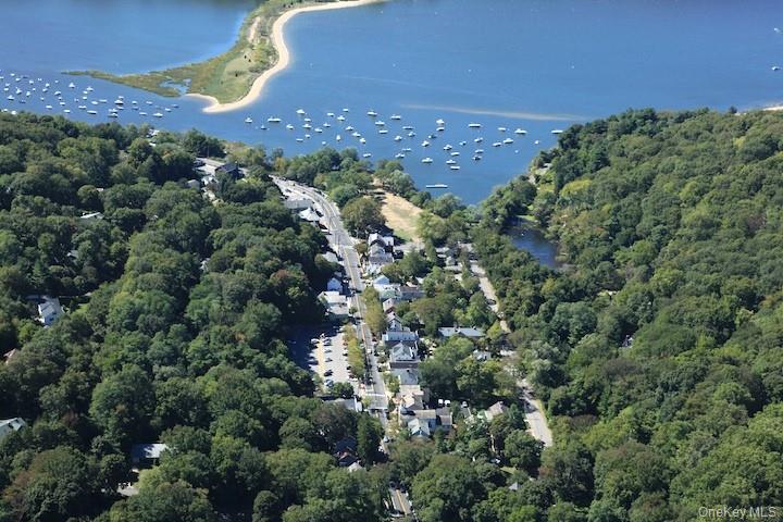 381 W Neck Road, Lloyd Harbor, NY 11743