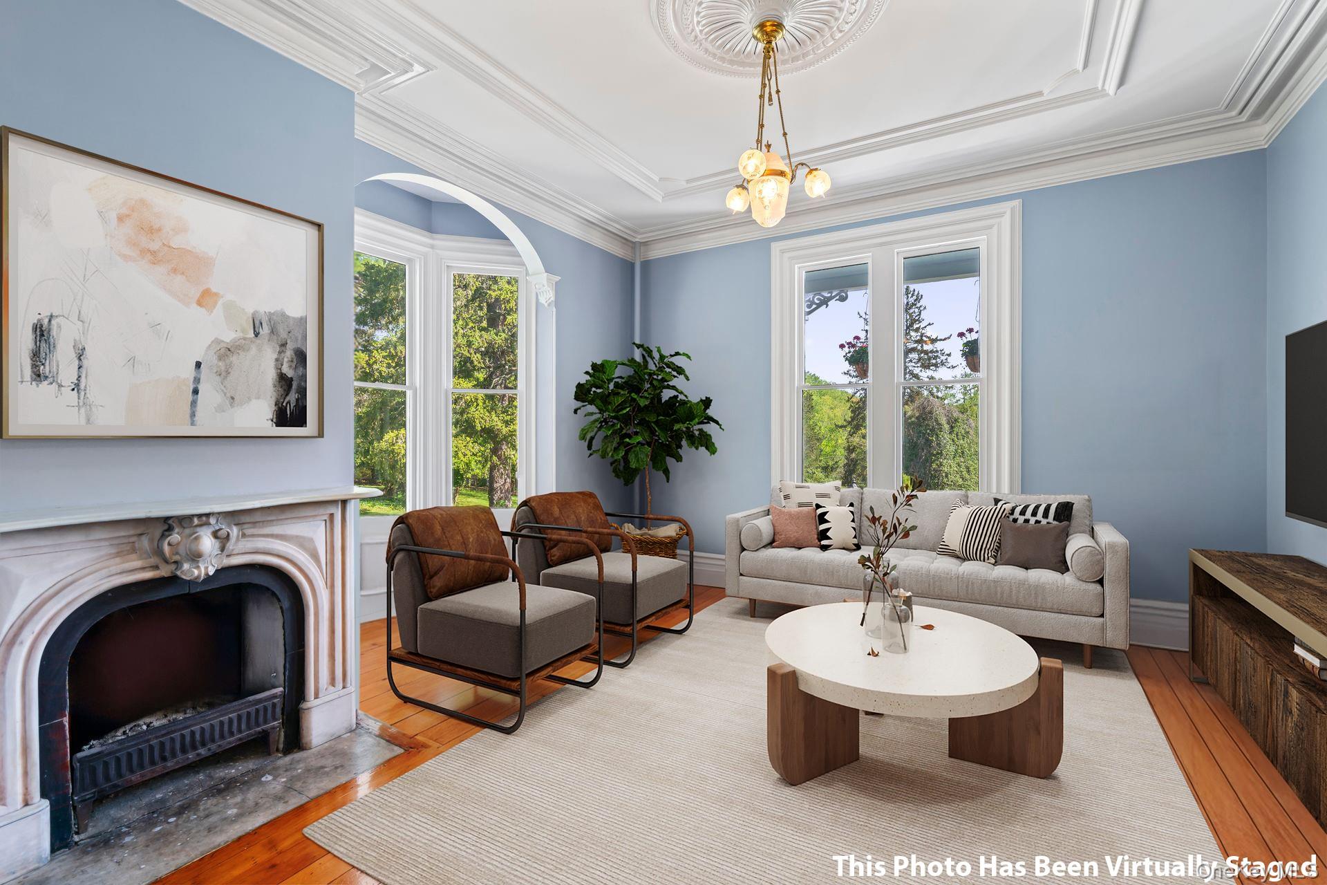 381 W Neck Road, Lloyd Harbor, NY 11743