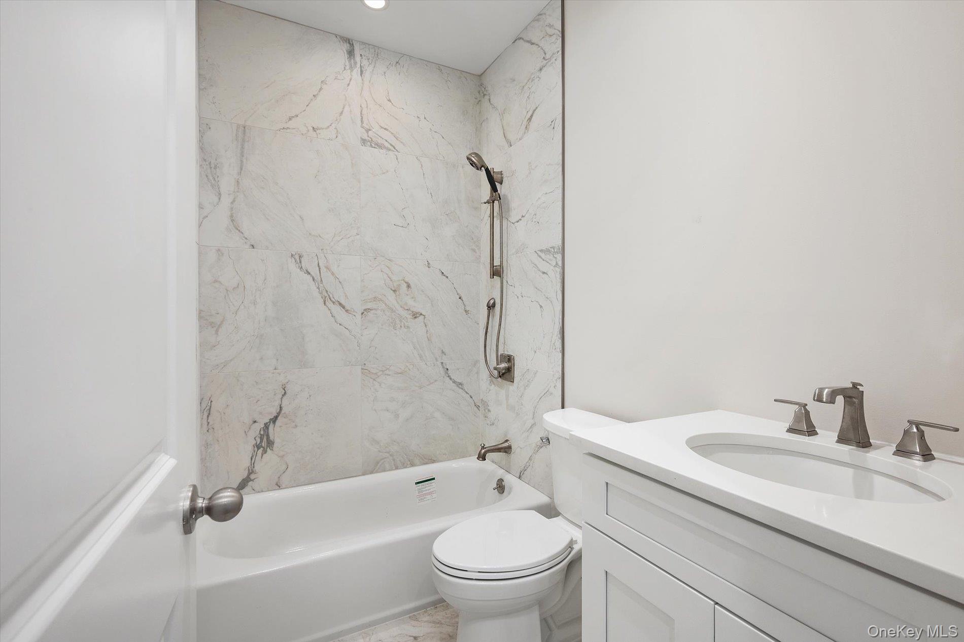 2 Gail-Grace Court, Copiague, NY 11726