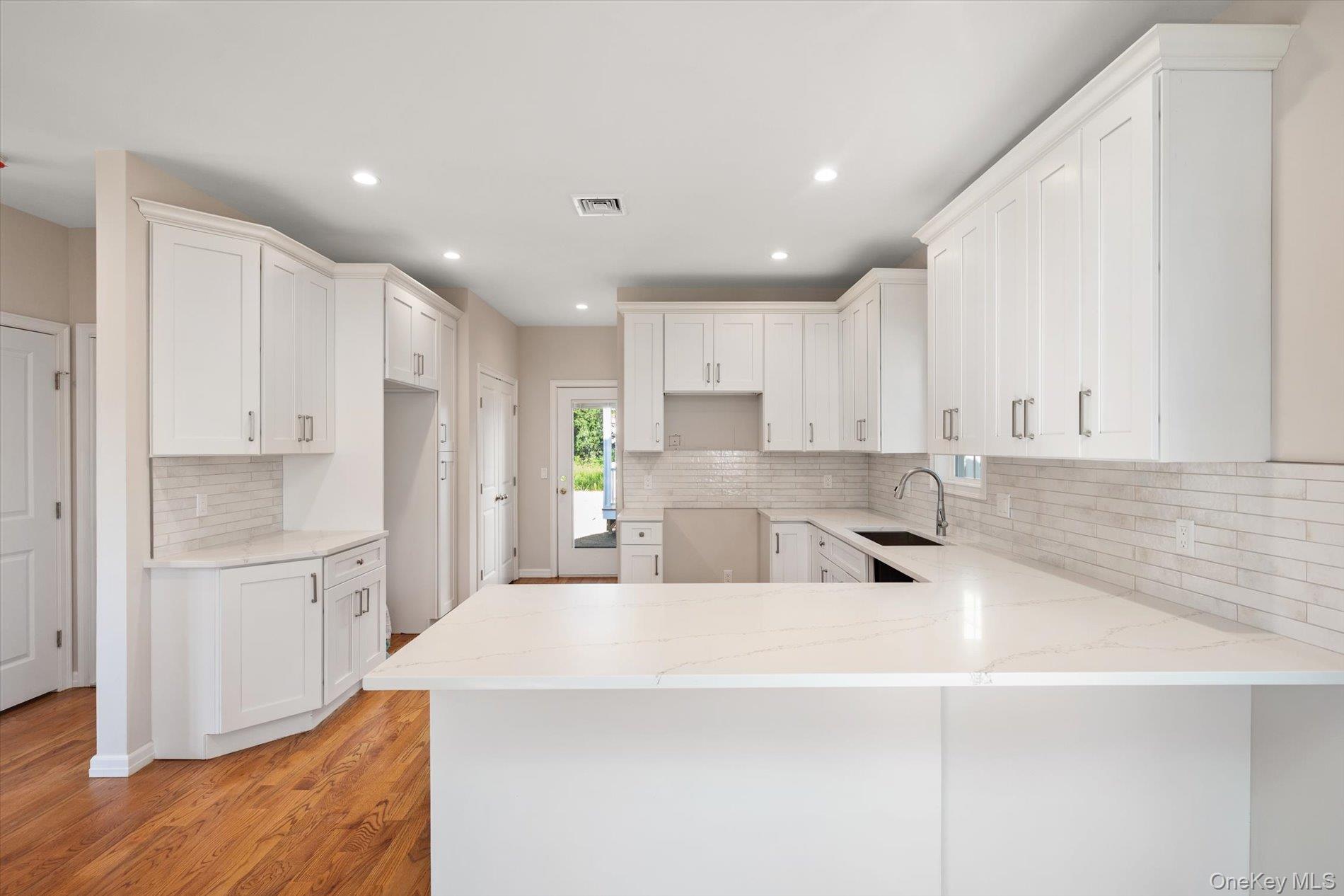 2 Gail-Grace Court, Copiague, NY 11726