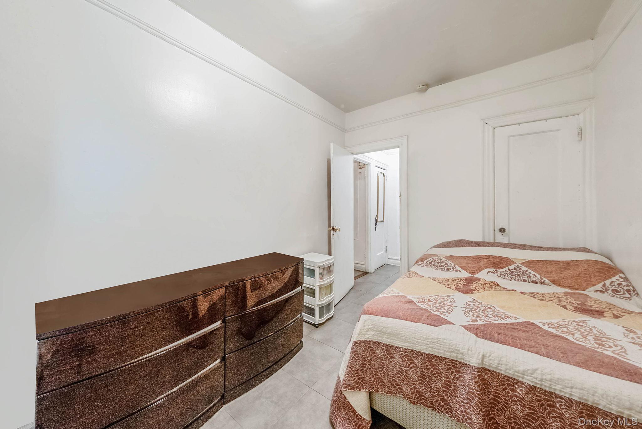 61 1/2 Glen Street, Glen Cove, NY 11542