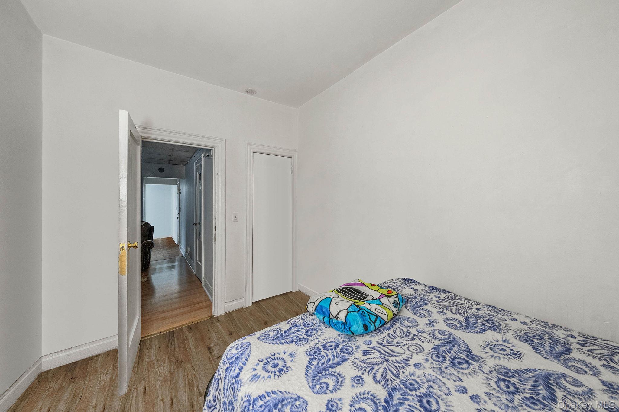 61 1/2 Glen Street, Glen Cove, NY 11542