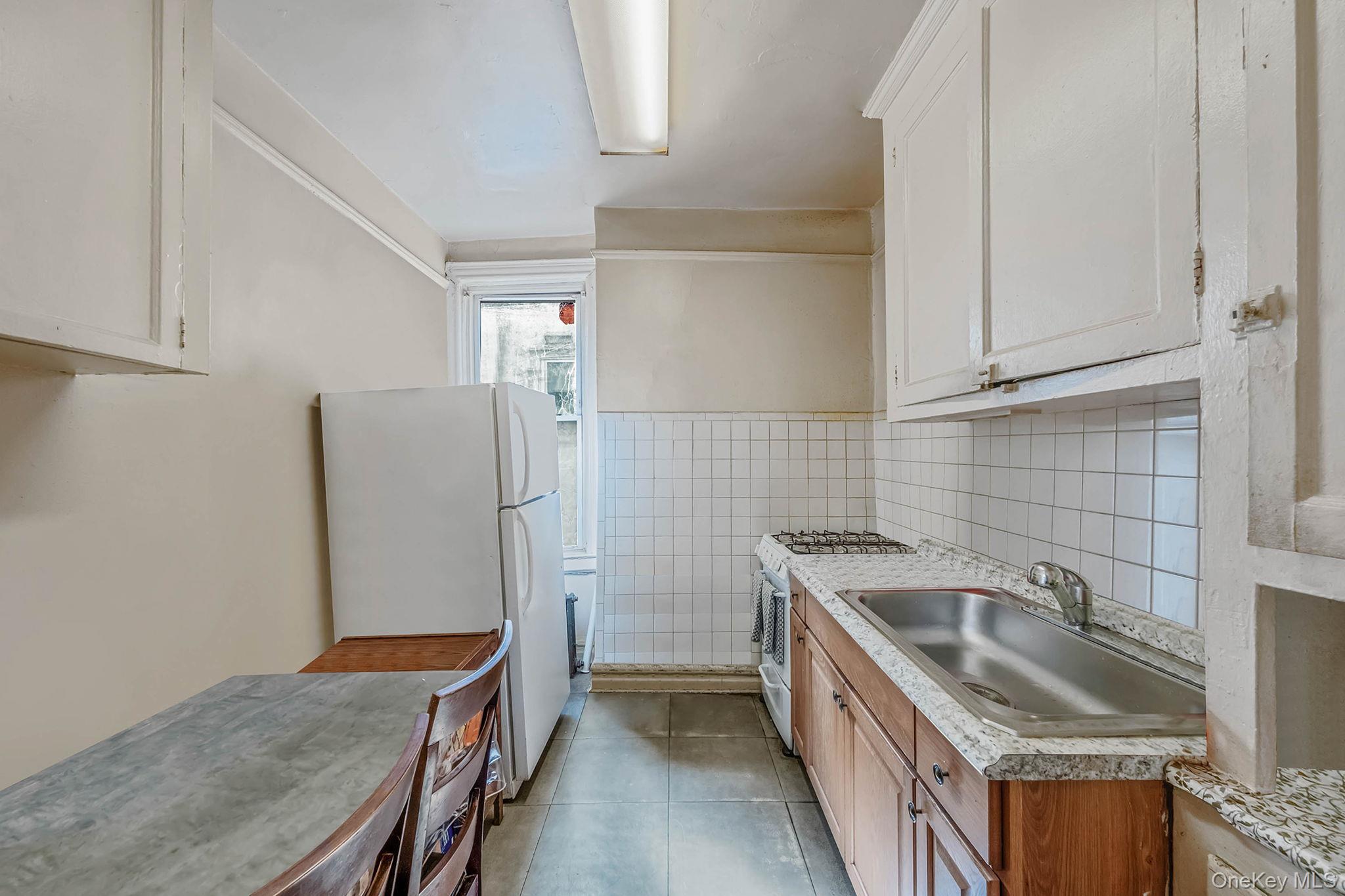 61 1/2 Glen Street, Glen Cove, NY 11542