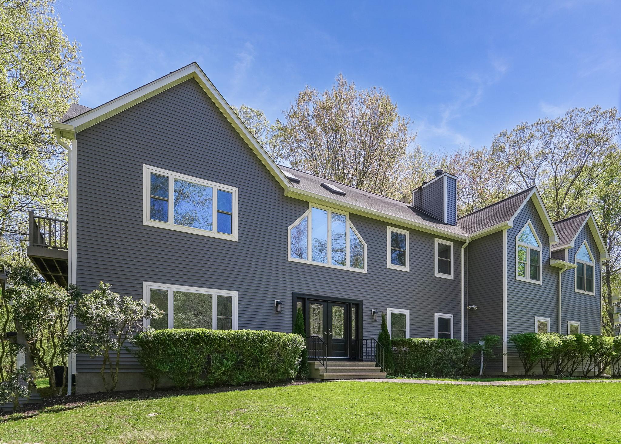 1121 Estates Drive, Ossining, NY 10562