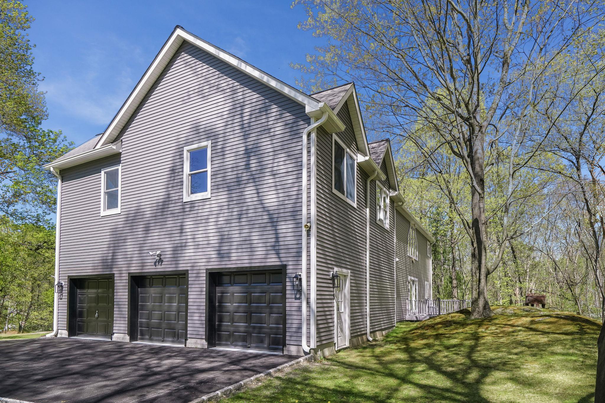 1121 Estates Drive, Ossining, NY 10562