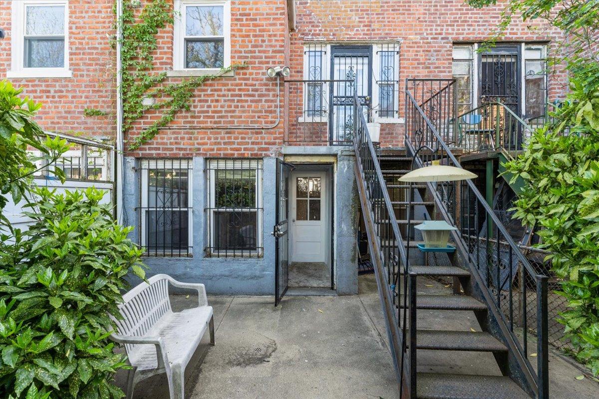 88-07 208th Street, Queens Village, NY 11427