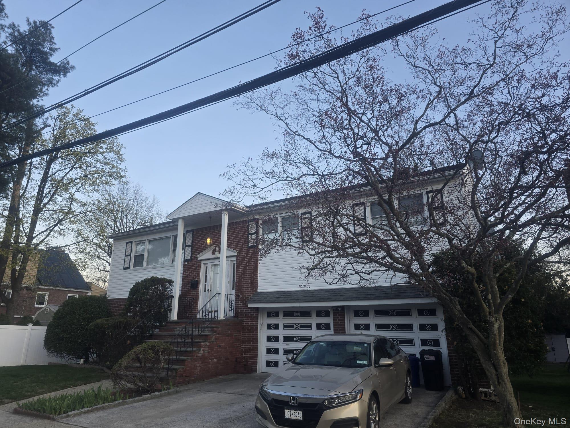 1571 Greenway Boulevard, Valley Stream, NY 11580