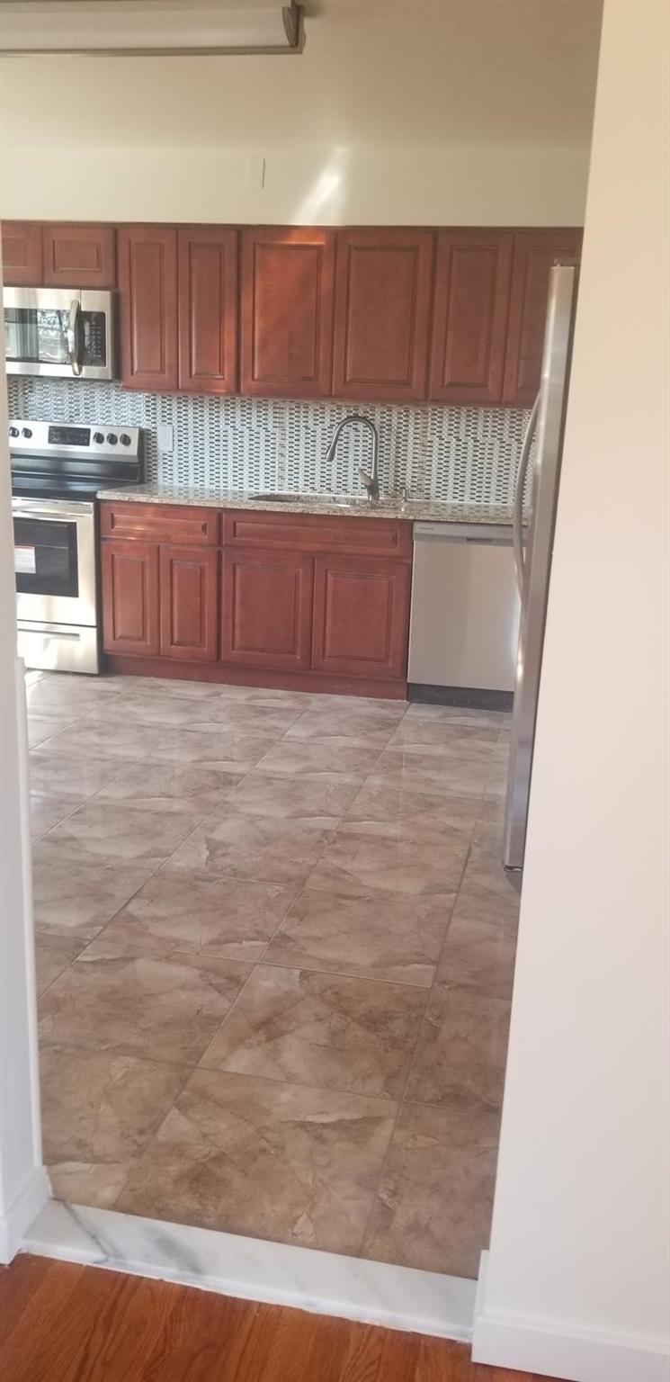 1571 Greenway Boulevard, Valley Stream, NY 11580