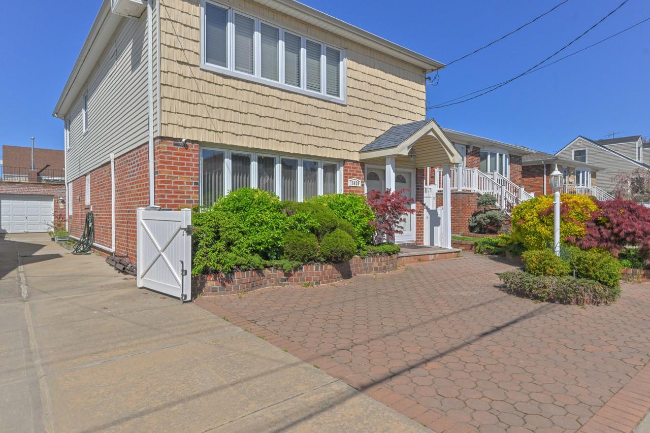 158-20 100 Street, Howard Beach, NY 11414