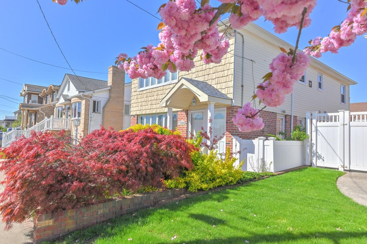 158-20 100 Street, Howard Beach, NY 11414