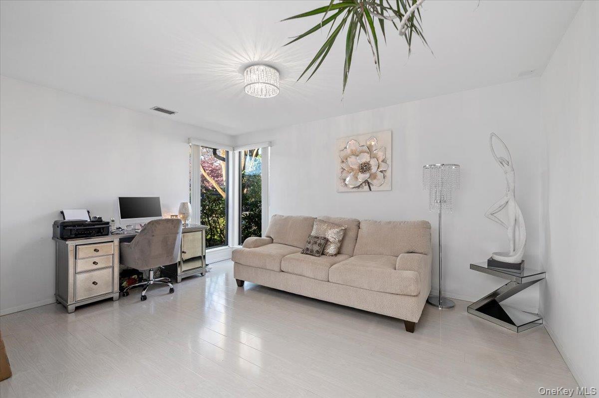 54 Northgate Circle, Melville, NY 11747