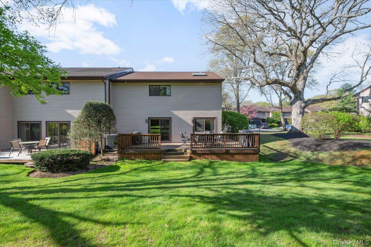 54 Northgate Circle, Melville, NY 11747